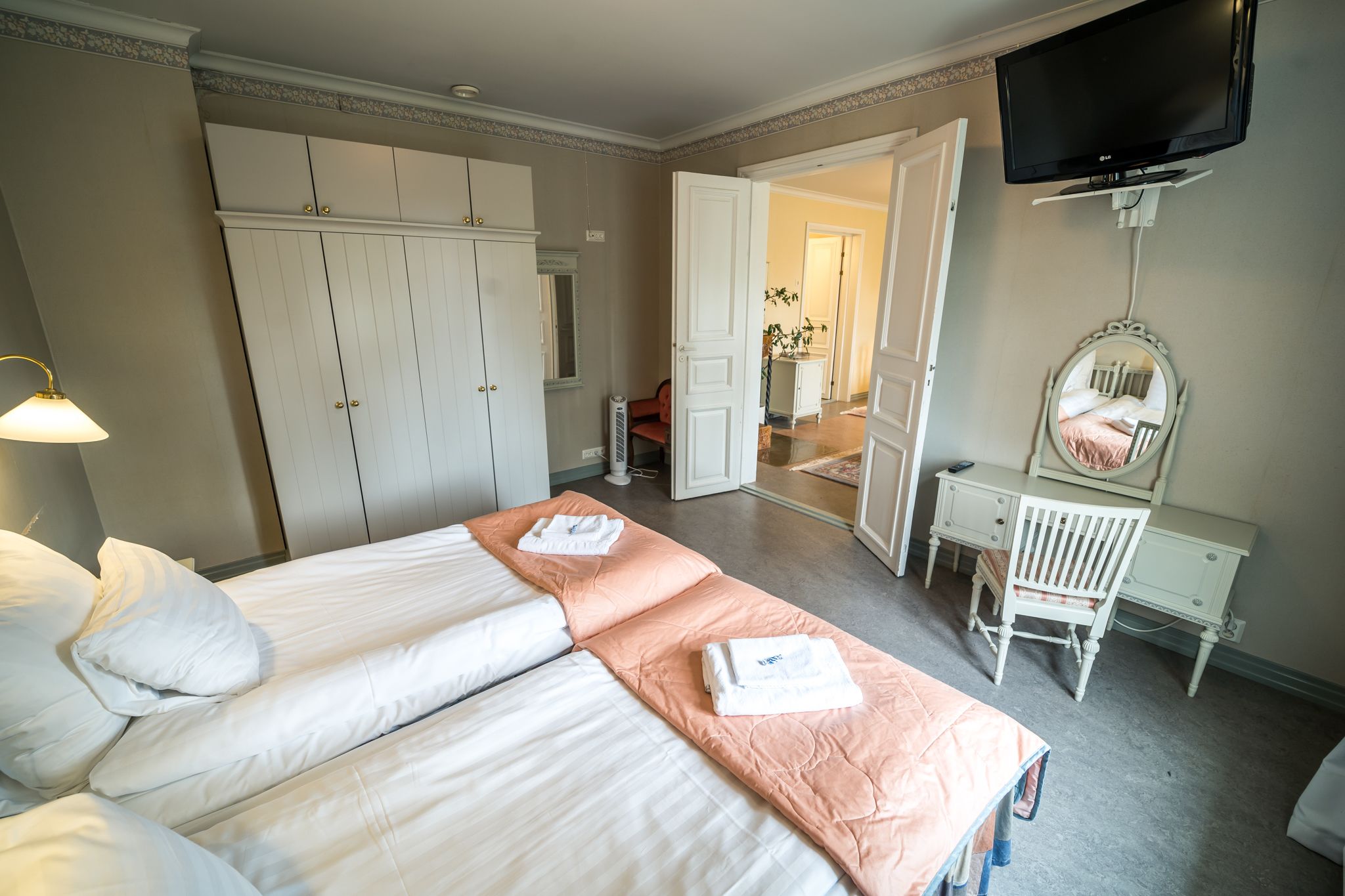 executive suite, 2 bedrooms, sauna (karolina suite in manor house) | 1 bedroom, desk, iron/ironing board, free wifi