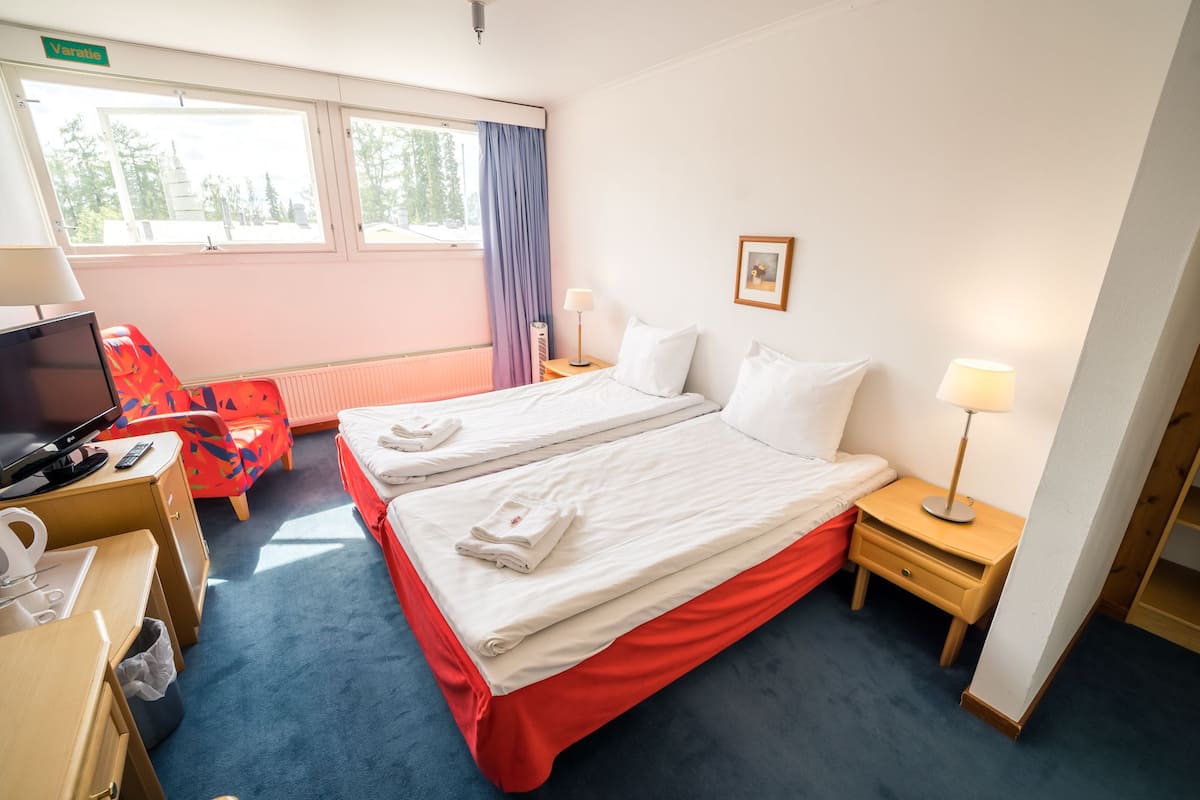 Economy Twin kamer (Annex - White House) | Een bureau, een strijkplank/strijkijzer, gratis wifi, beddengoed
