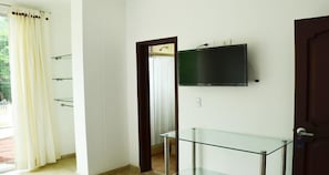 Living room | Flat-screen TV