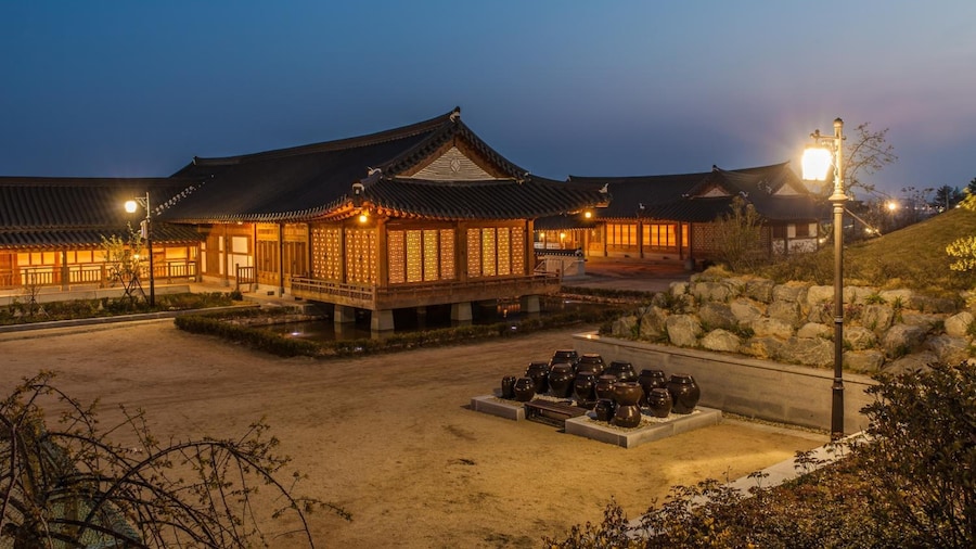 Hanok Hotel Youngsanjae
