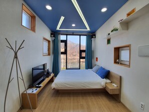 LazySunday | Premium bedding, free WiFi, bed sheets - NoilRiver Pension (Hongcheon)