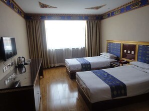 Standard Twin Room | In-room safe, desk, blackout drapes, free WiFi - Overseas Tibetan Hotel (Gannan Tibetan)