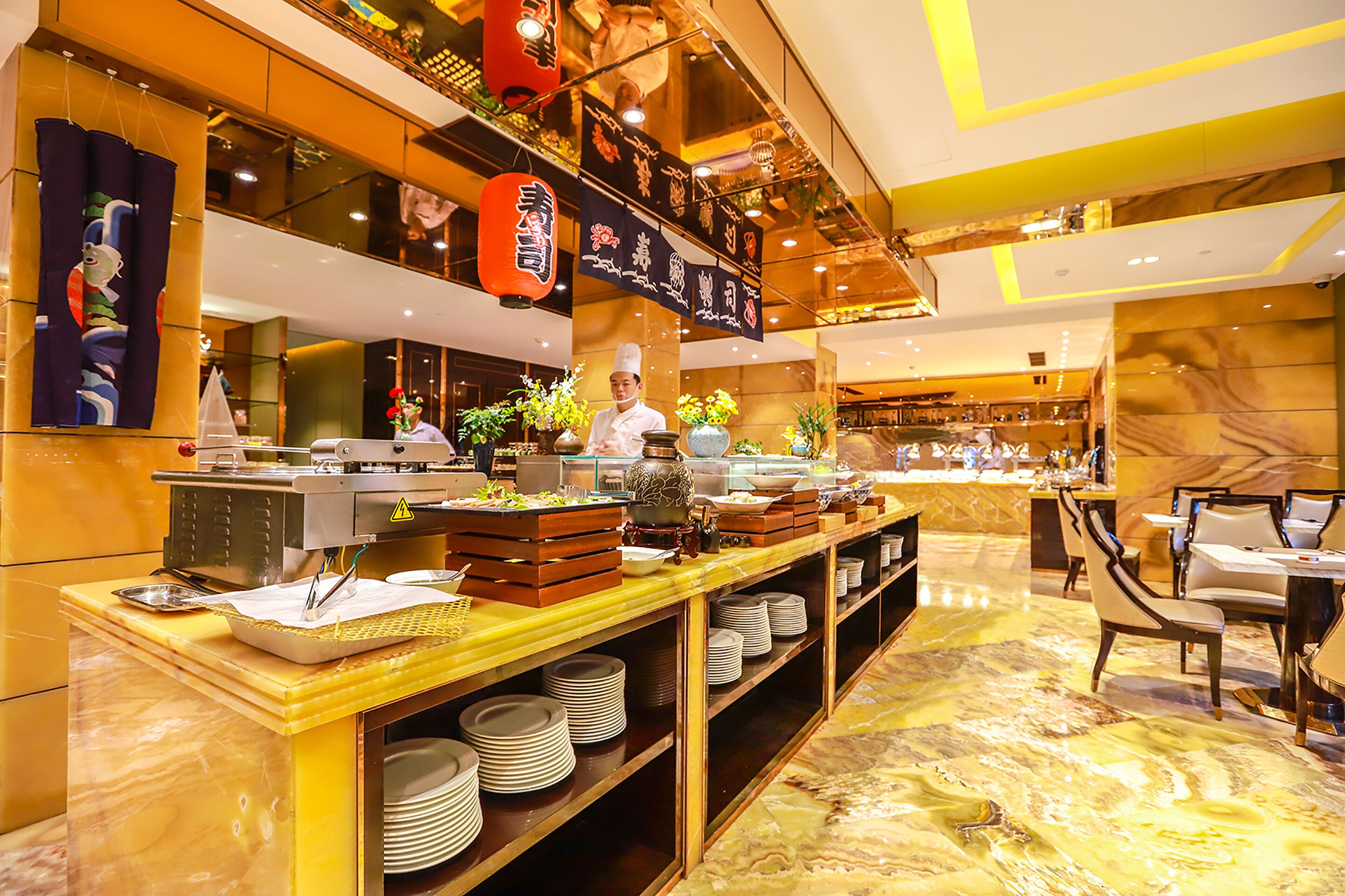 daily buffet breakfast (cny 128 per person)