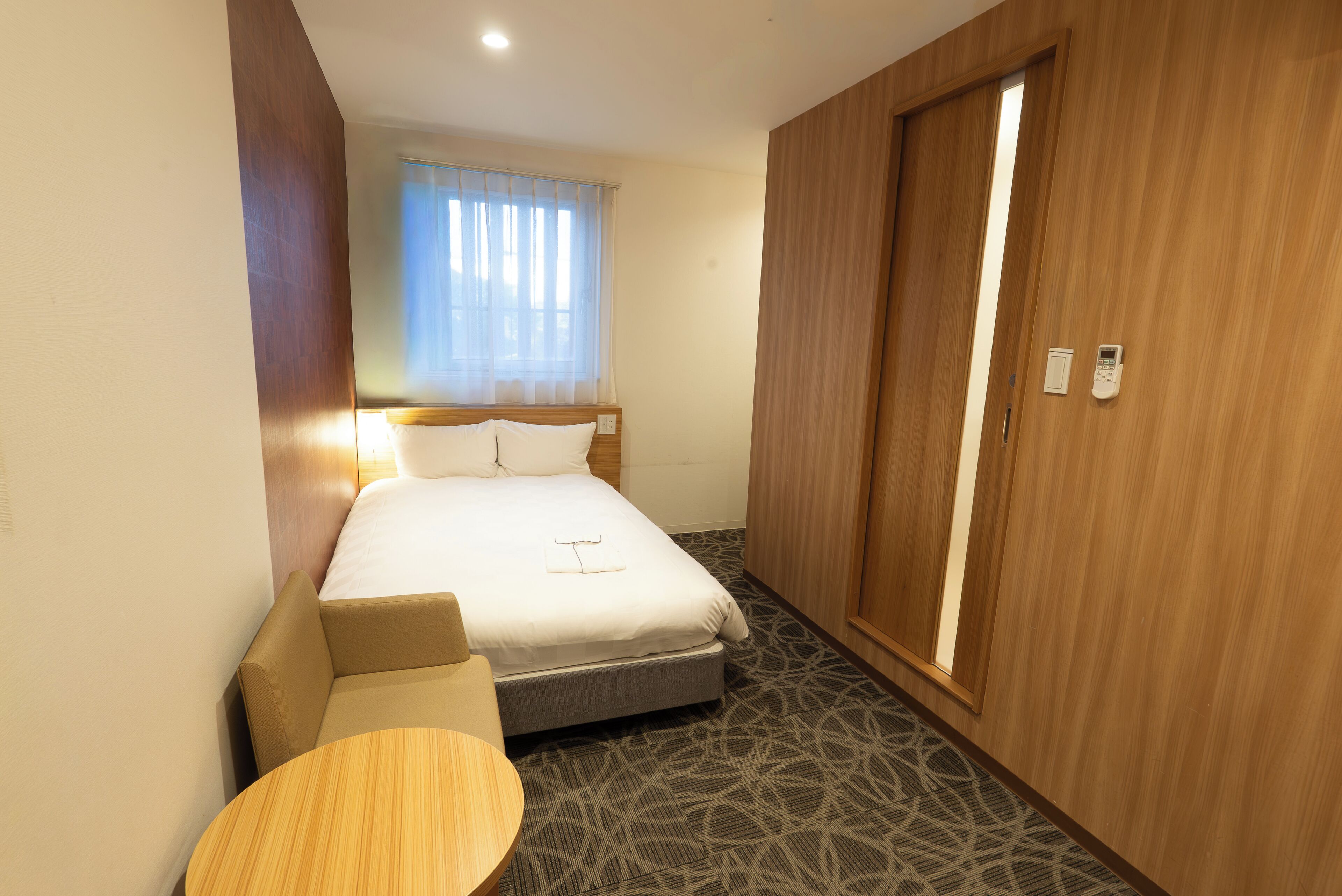 Premium bedding, pillow-top beds, in-room safe, desk