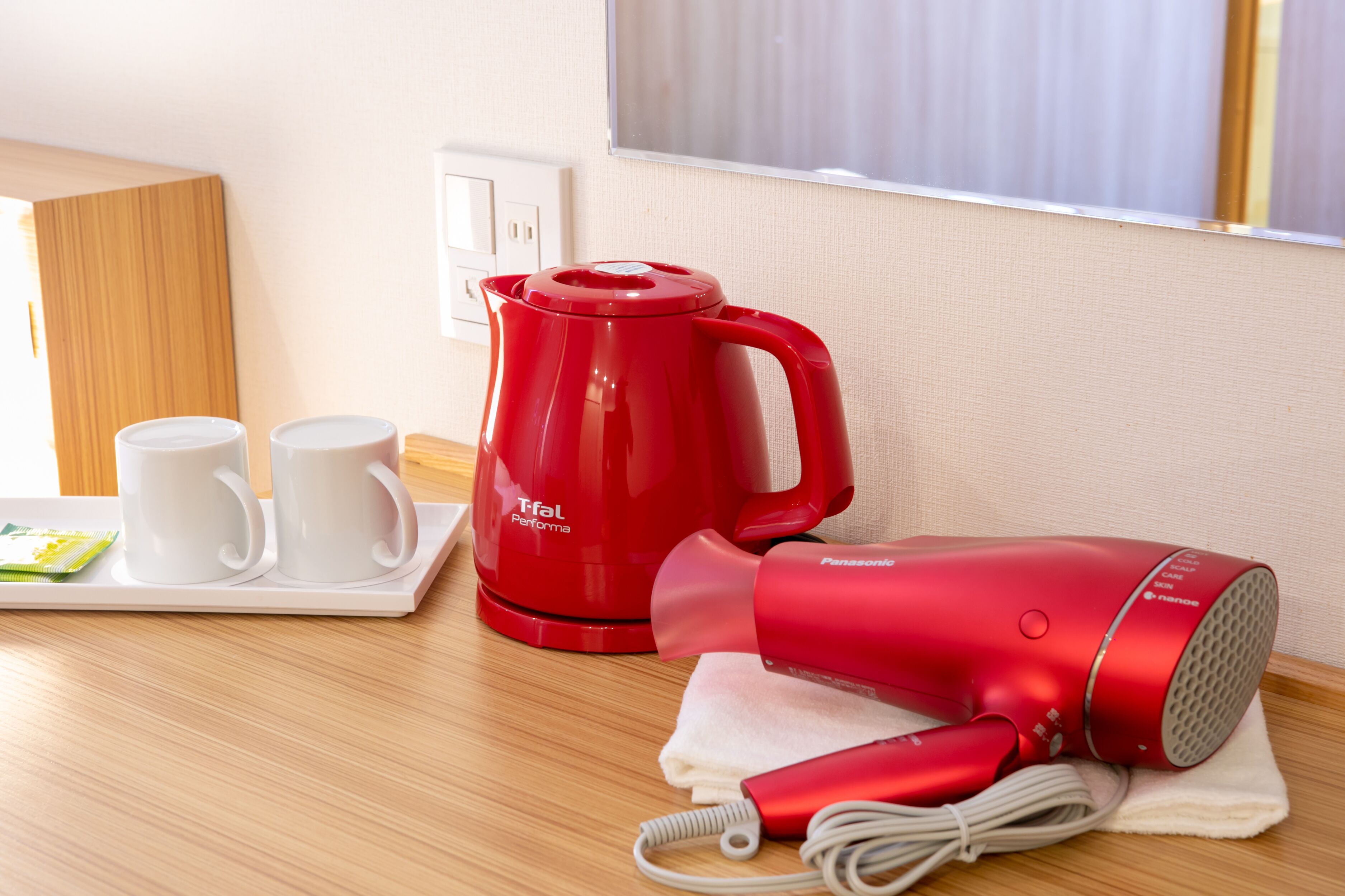 business twin room, 1 bedroom, non smoking | premium bedding, pillow-top beds, in-room safe, desk