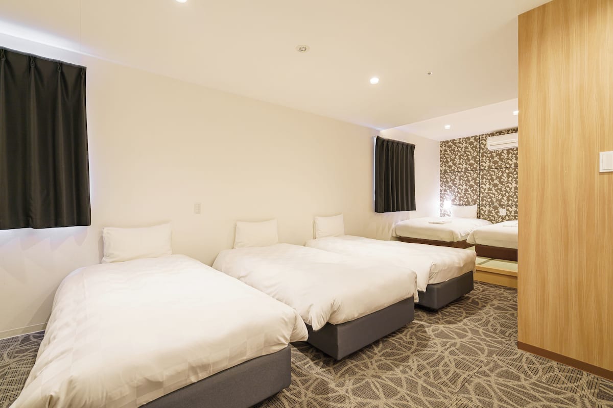 family studio, 1 bedroom, non smoking | premium bedding, pillow-top beds, in-room safe, desk