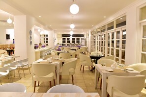 Restaurant - Silver sands serenity (Candolim)