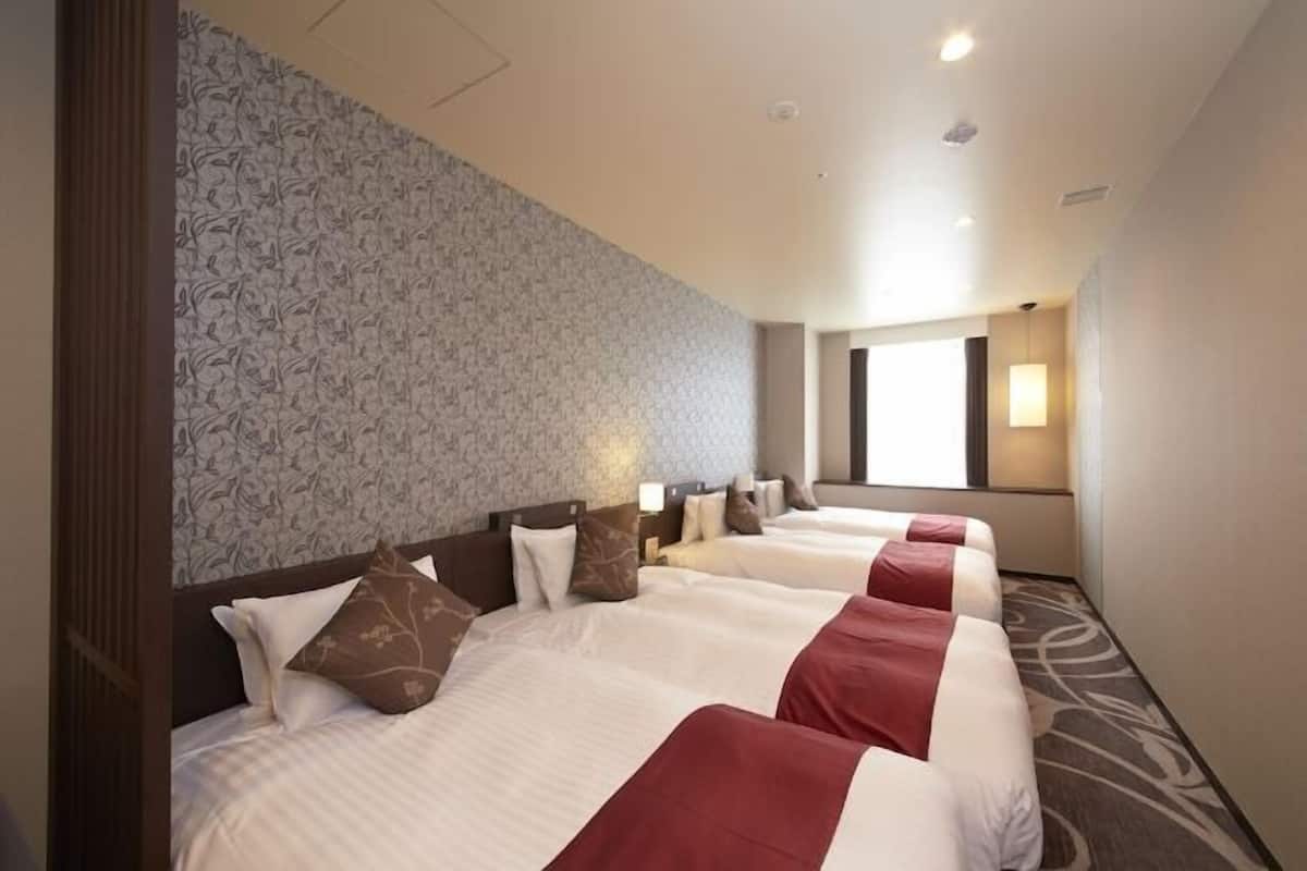 In-room safe, desk, free WiFi, bed sheets