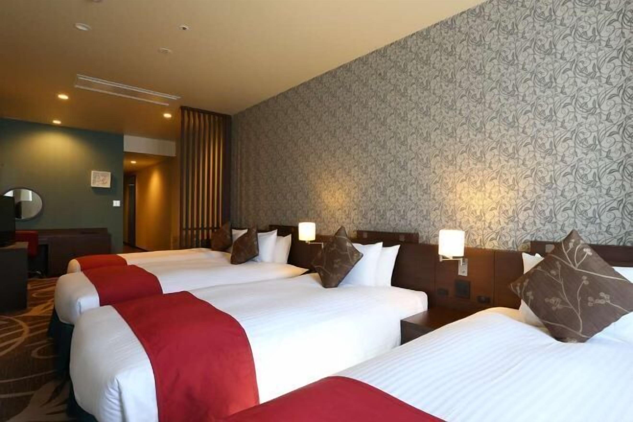 In-room safe, desk, free WiFi, bed sheets