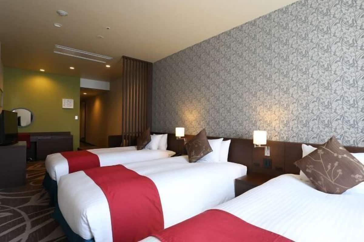 In-room safe, desk, free WiFi, bed sheets