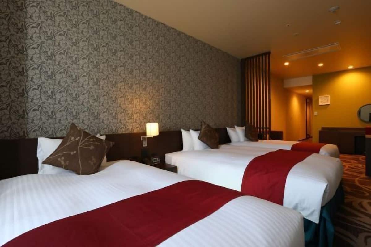 1 bedroom, in-room safe, desk, free WiFi