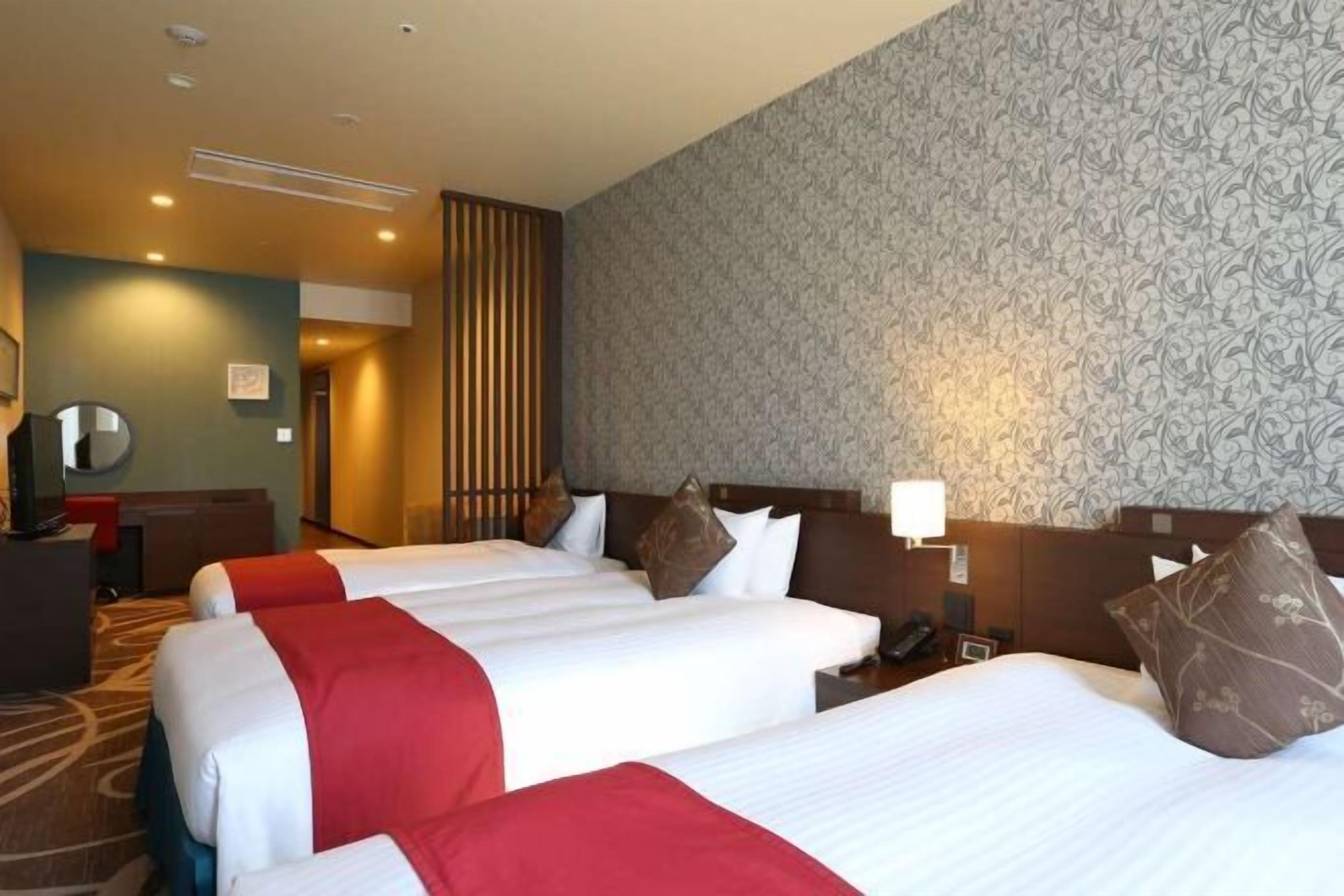 In-room safe, desk, free WiFi, bed sheets