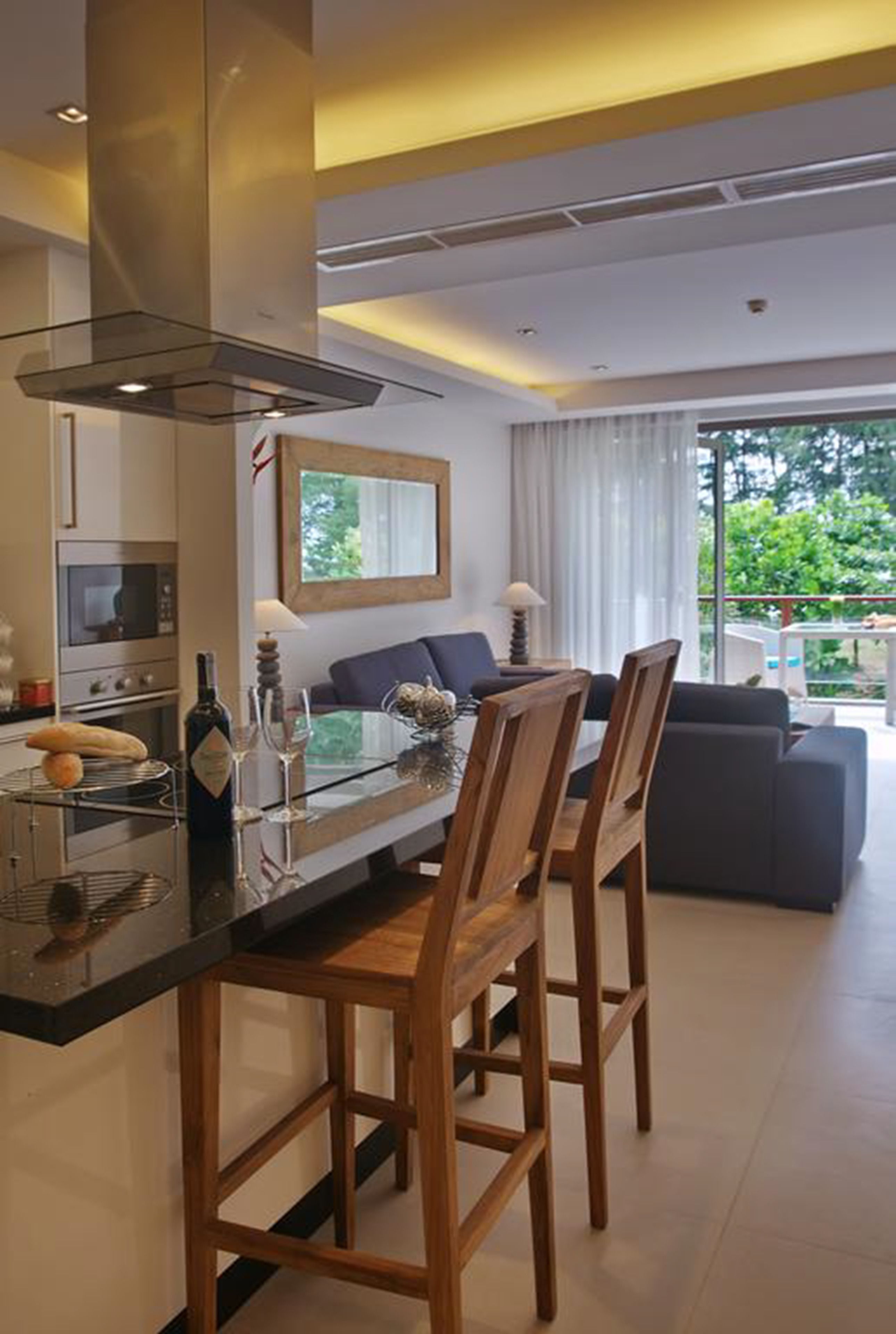 3 Bedroom Suite | In-room dining