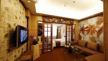 Phòng hạng Business, 1 giường cỡ queen | Minibar, két bảo mật tại phòng, bàn, màn/rèm cản sáng