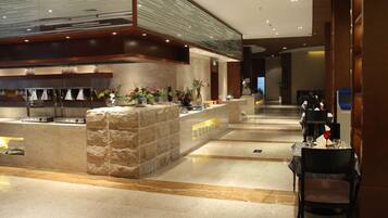 Breakfast, lunch, dinner served; international cuisine