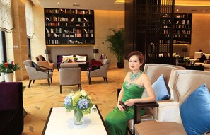 Lobby lounge - New Beacon Walden Hotel (Huanggang)