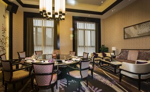 Frühstück, Mittagessen, Abendessen, internationale Küche 