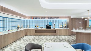 Frokost serveres