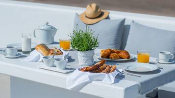 Petit déjeuner préparé à la commande compris tous les jours