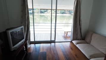 Superior River Raft | Rollaway beds, bed sheets