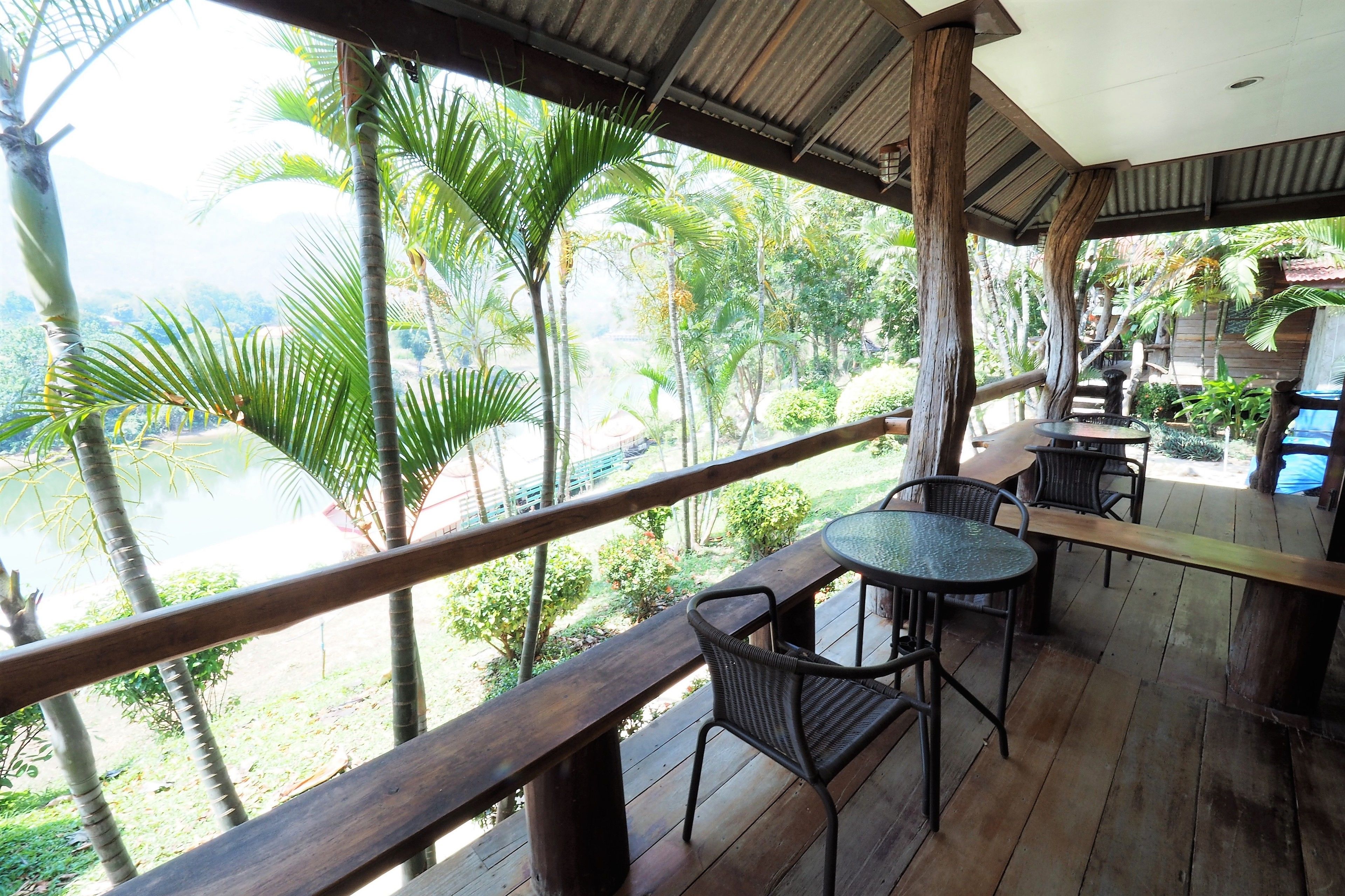 Deluxe Mountain and River View | Balcony