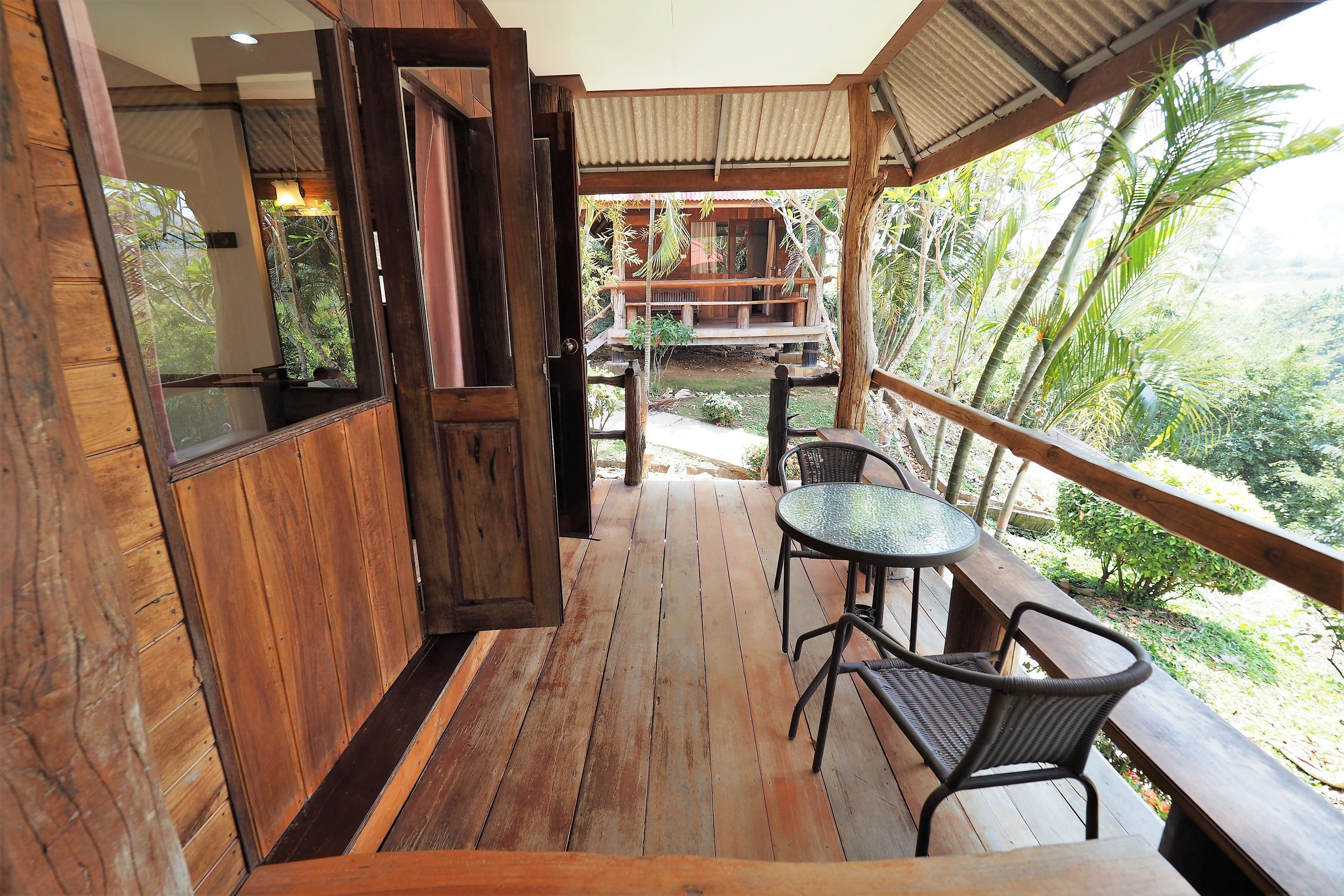 Deluxe Mountain and River View | ระเบียง