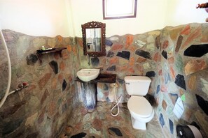 Family Room with Garden View | Salle de bain