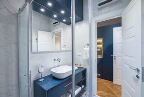Deluxe-Doppelzimmer (with extra bed) | Badezimmer