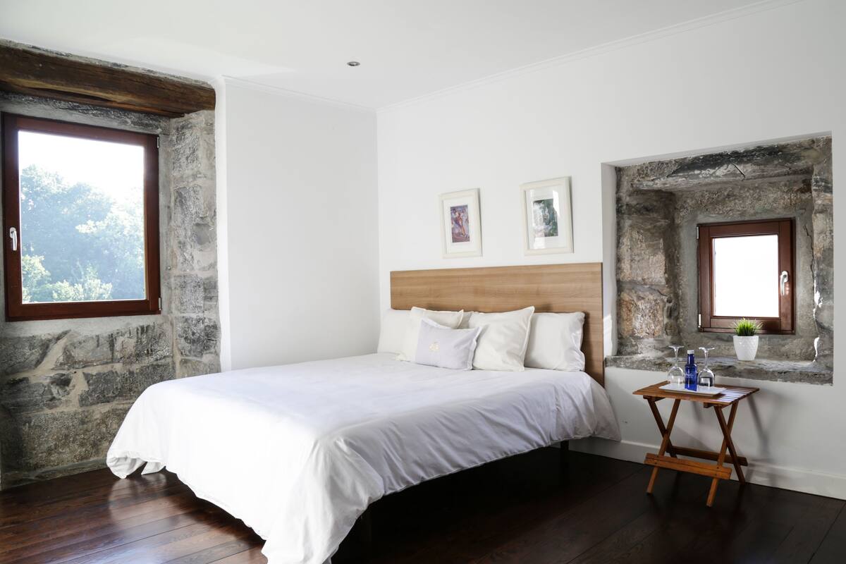 Desk, blackout drapes, free WiFi