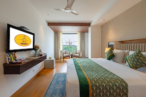Premium bedding, minibar, in-room safe, individually furnished - Arch The Lohias (New Delhi)