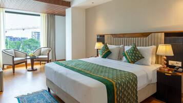 Suite Room | Premium bedding, minibar, in-room safe, individually furnished
