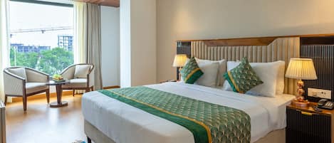 Suite Room | Premium bedding, minibar, in-room safe, individually furnished