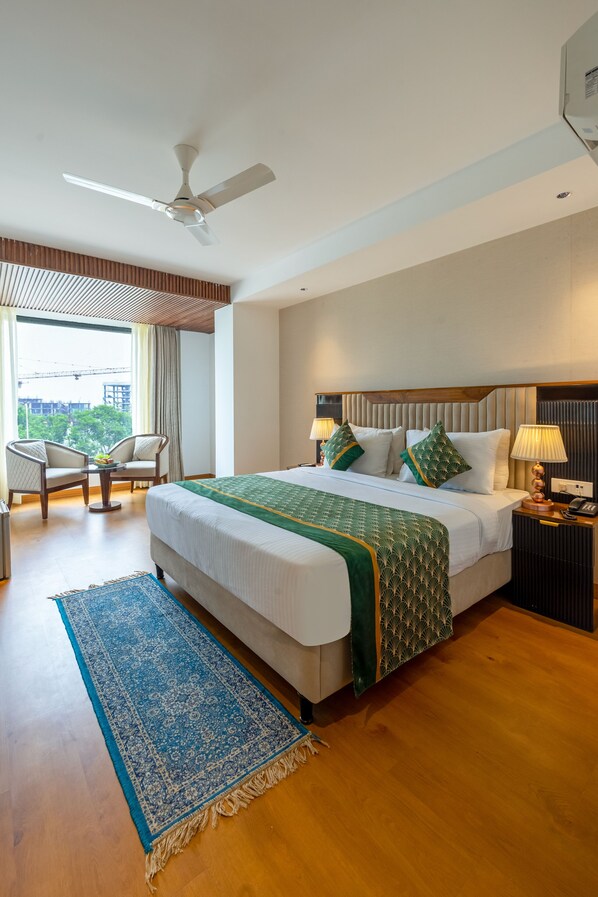 Suite Room | Premium bedding, minibar, in-room safe, individually furnished
