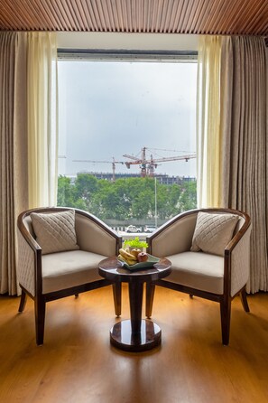 Suite Room | Premium bedding, minibar, in-room safe, individually furnished