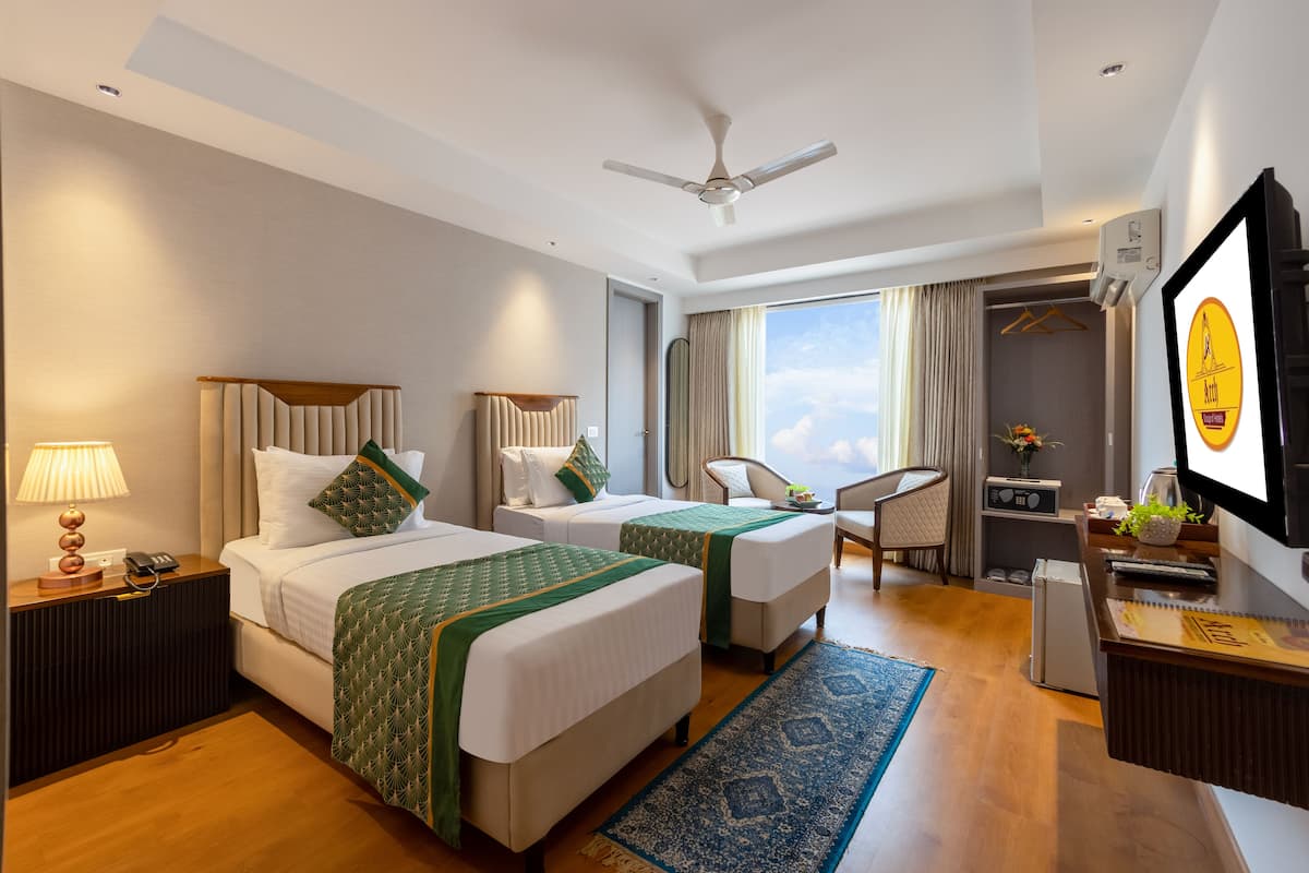 Executive Room | เครื่องนอนระดับพรีเมียม, มินิบาร์, ตู้นิรภัยในห้องพัก, โต๊ะทำงาน