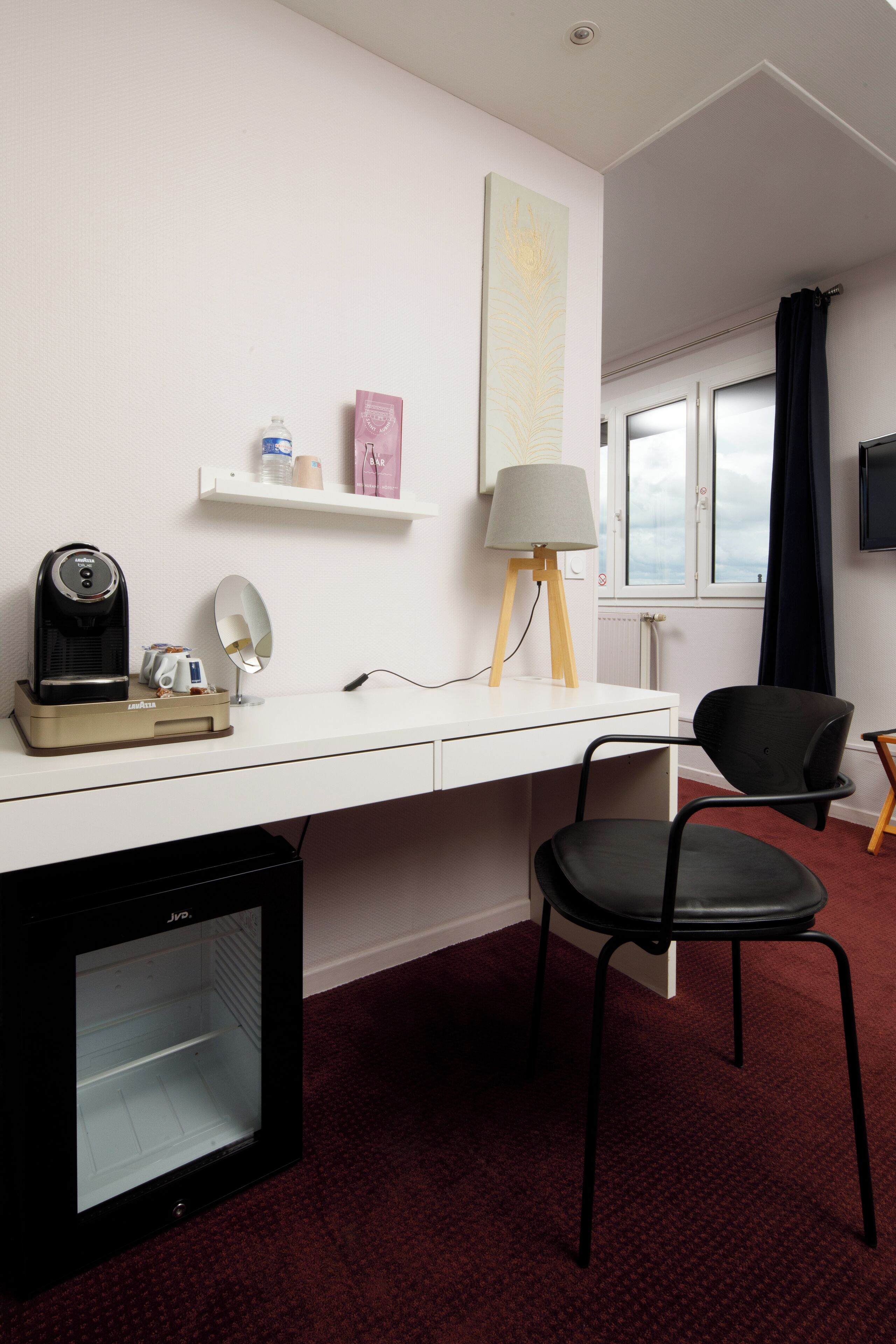 1 bedroom, premium bedding, desk, blackout curtains