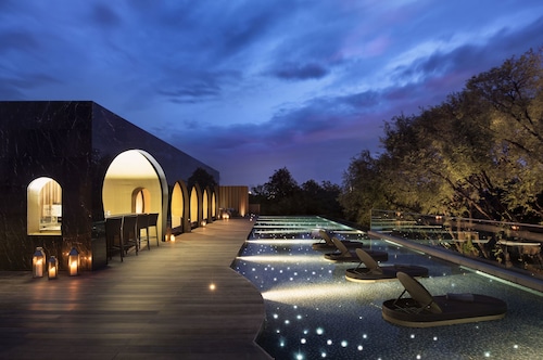 Cross Chiang Mai Riverside