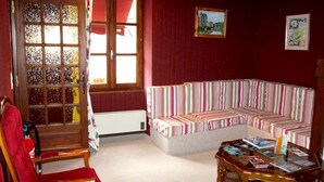 Lobby lounge - Auberge Aux Portes de Conques (Conques-en-Rouergue)