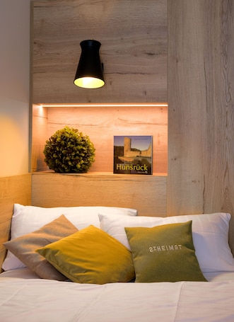 Caja de seguridad en la habitación y escritorio