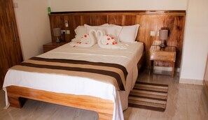 1 bedroom, in-room safe, desk, iron/ironing board - MC Self Catering (Praslin Island)