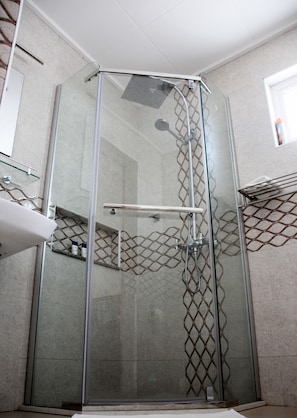 Apartment, 1 Bedroom, Kitchen | Bathroom | Shower, free toiletries, towels - MC Self Catering (Praslin Island)
