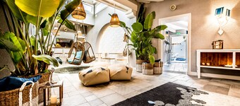 กาโปบลูบูทีคโฮเทล