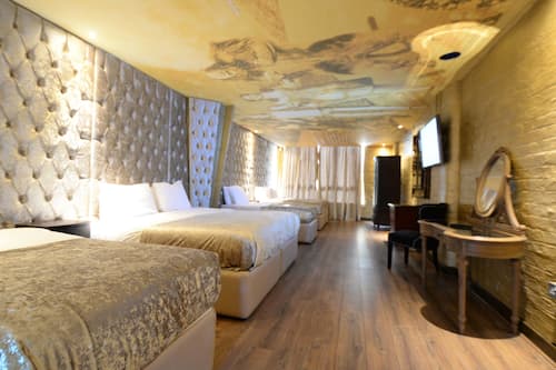 Habitación de lujo, hidromasaje (sleeps 6) | Ropa de cama de alta calidad y minibar