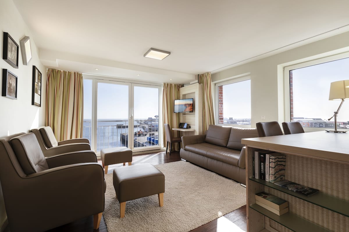 Suite (HPR) | 1 chambre, mini-bar avec articles gratuits