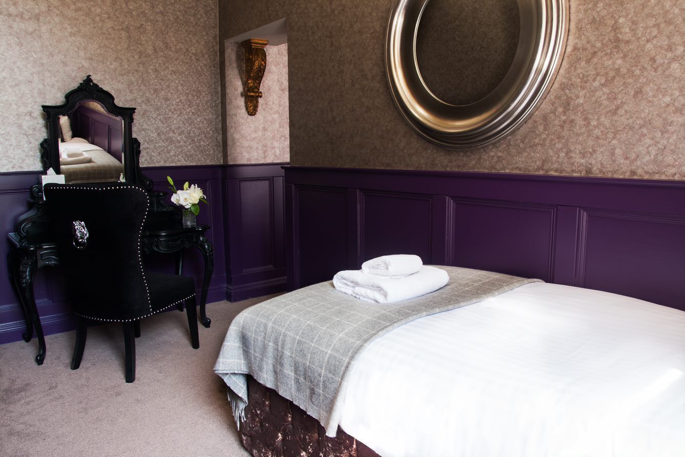 triple room | in-room safe, individually decorated, iron/ironing board, free wifi