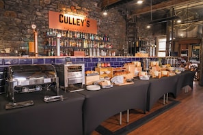 Daily full breakfast (GBP 15.00 per person)