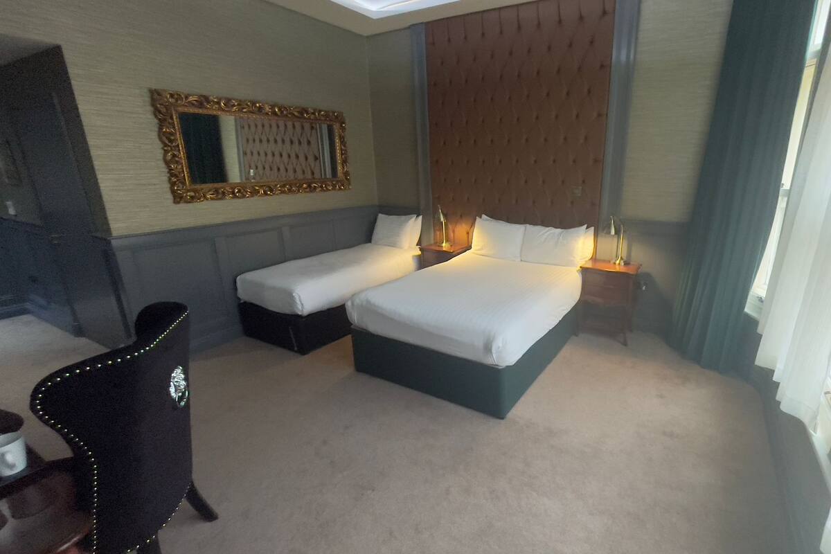 Triple Room, Accessible | In-room safe, iron/ironing board, WiFi (free), individually decorated