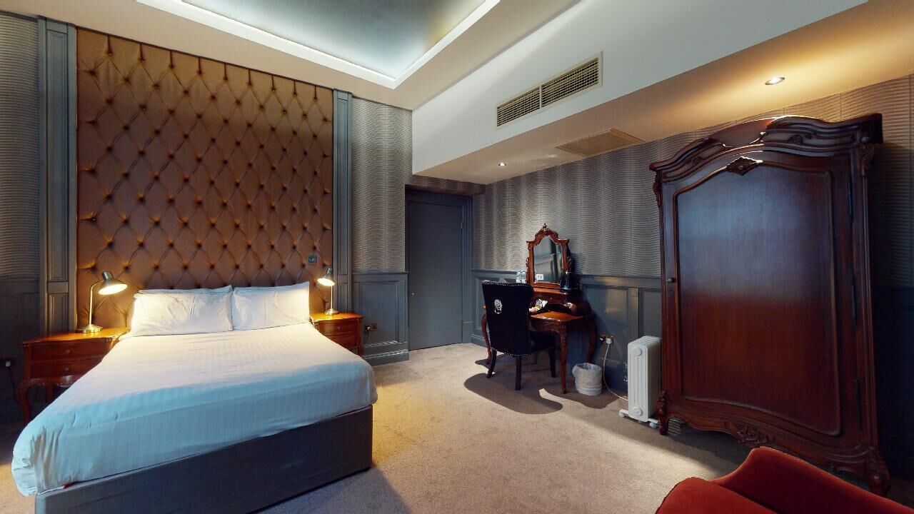 triple room, accessible | in-room safe, individually decorated, iron/ironing board, free wifi