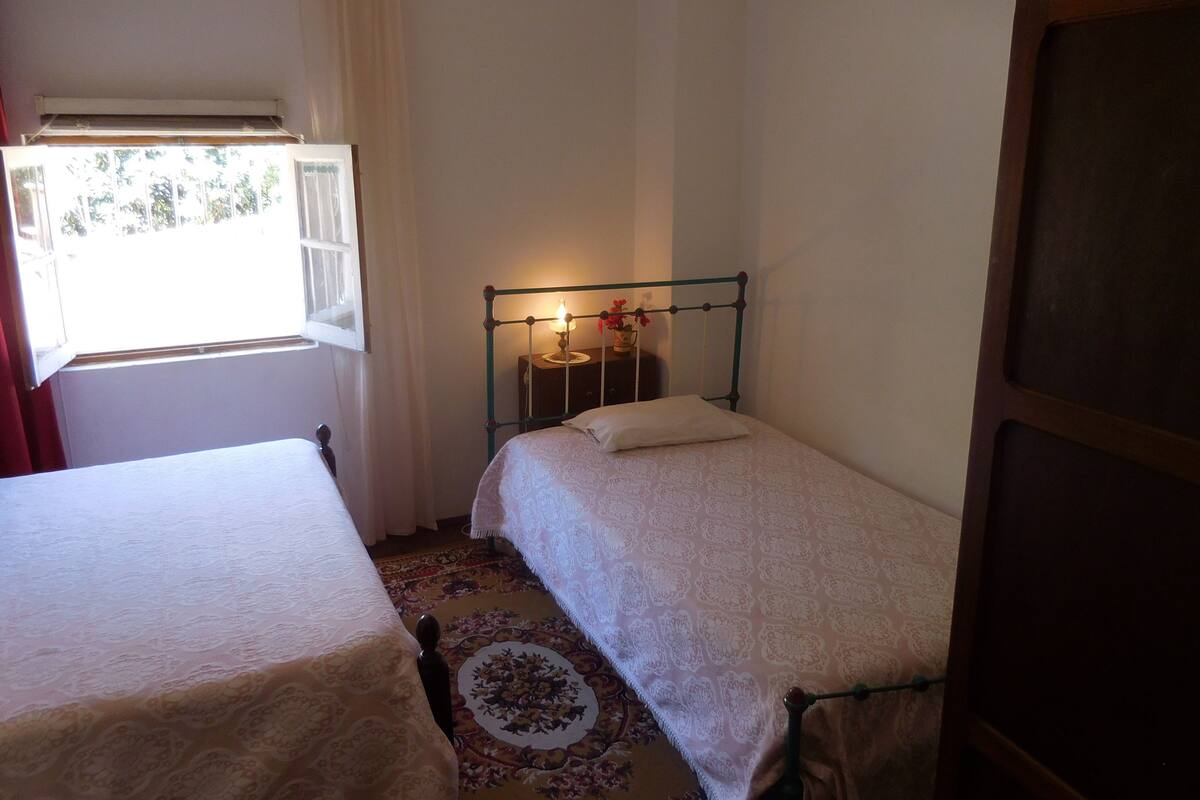 Triple Room, Shared Bathroom
