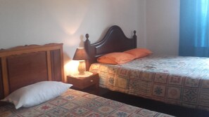 Superior Triple Room, Shared Bathroom